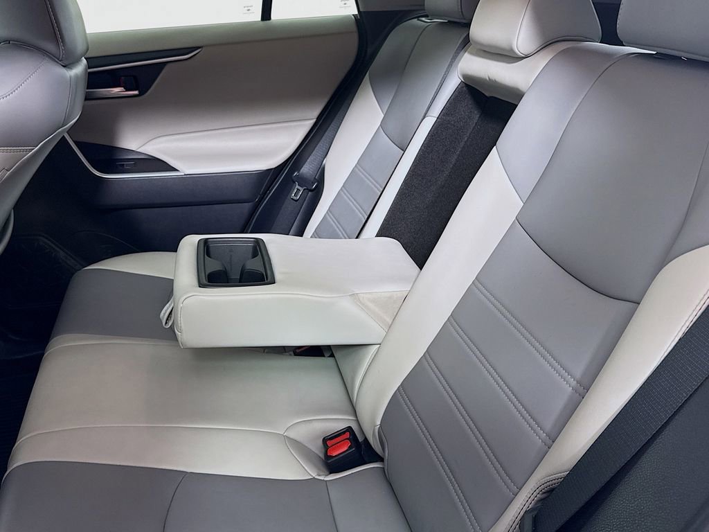 Certified 2020 Toyota RAV4 XLE Premium image 26