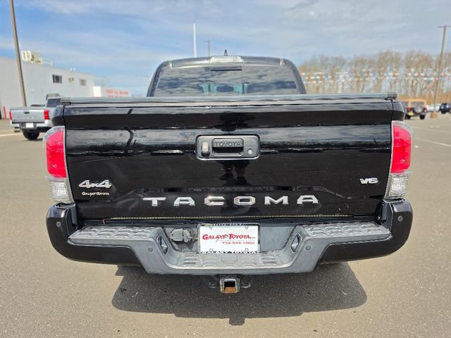 Used 2017 Toyota Tacoma Limited w/ Tow Package image 6