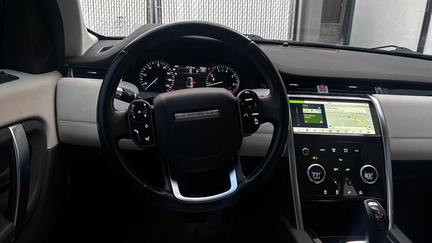 Used 2020 Land Rover Discovery Sport S image 10