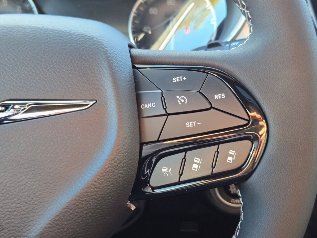 New 2026 Chrysler Pacifica Limited w/ S Appearance Package image 31