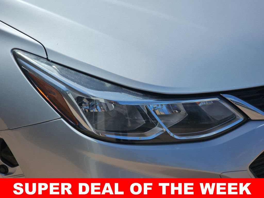 Used 2017 Chevrolet Cruze LS FWD image 32