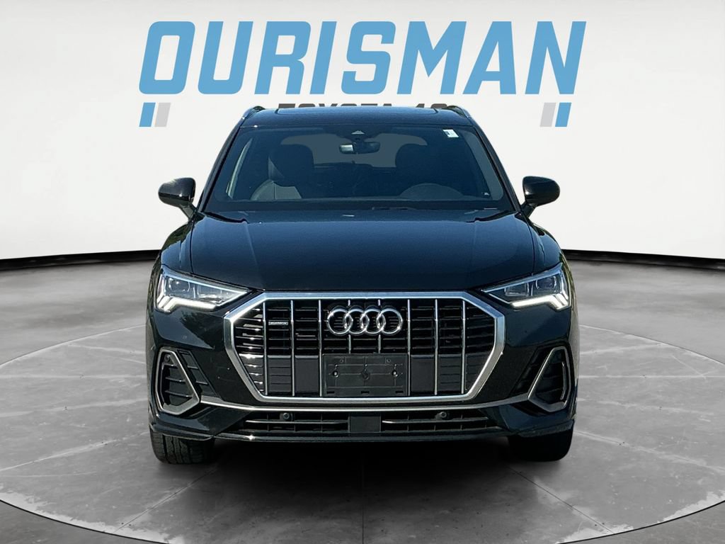 Used 2025 Audi Q3 2.0T Premium AWD/4WD image 2