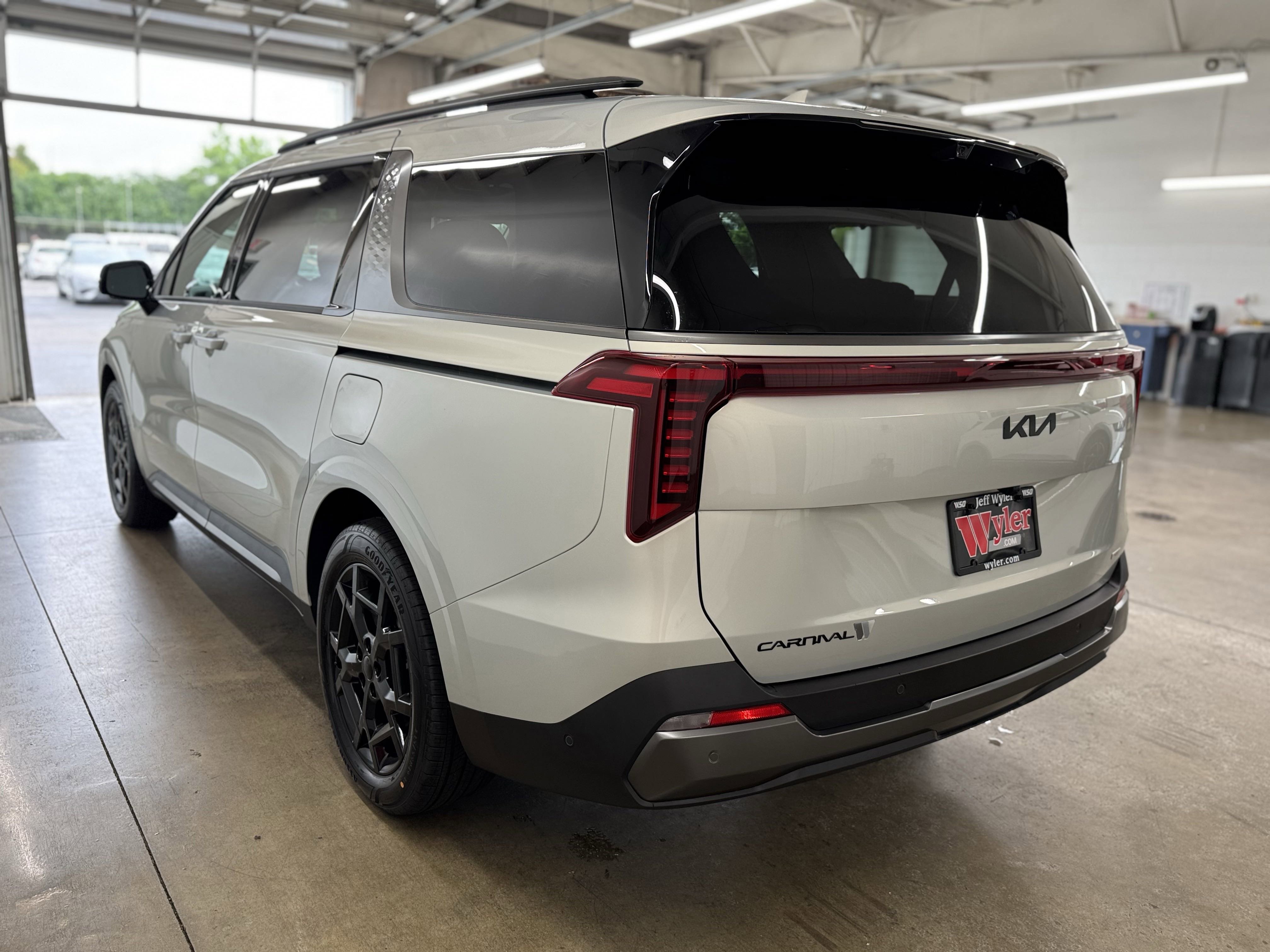 New 2026 Kia Carnival SX Prestige image 7