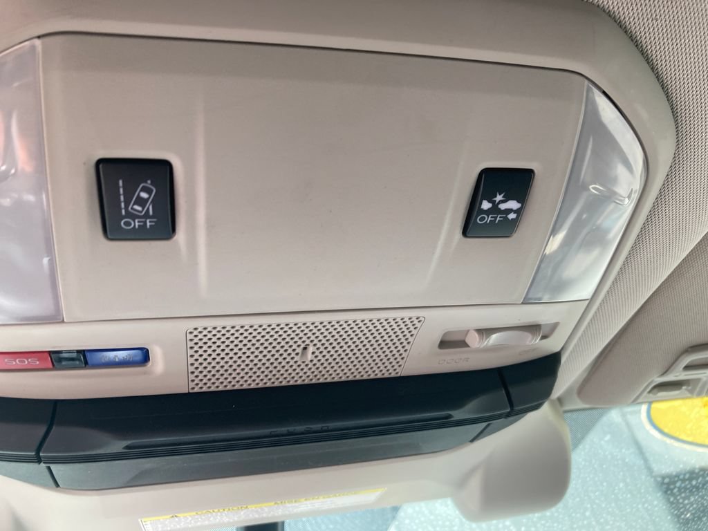 Used 2020 Subaru Ascent Premium w/ Convenience Package AWD/4WD image 25