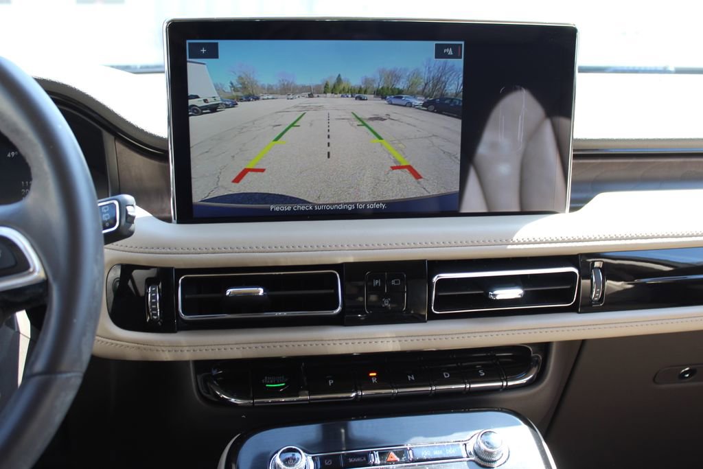 Used 2022 Lincoln Nautilus Reserve FWD image 11