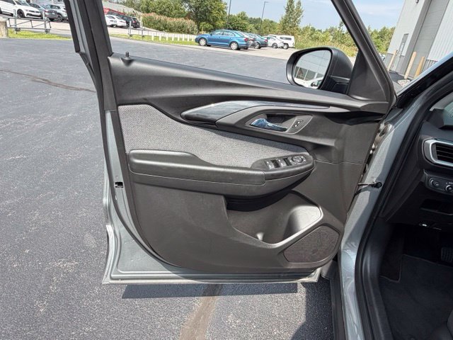 Used 2023 Chevrolet TrailBlazer LS FWD image 20