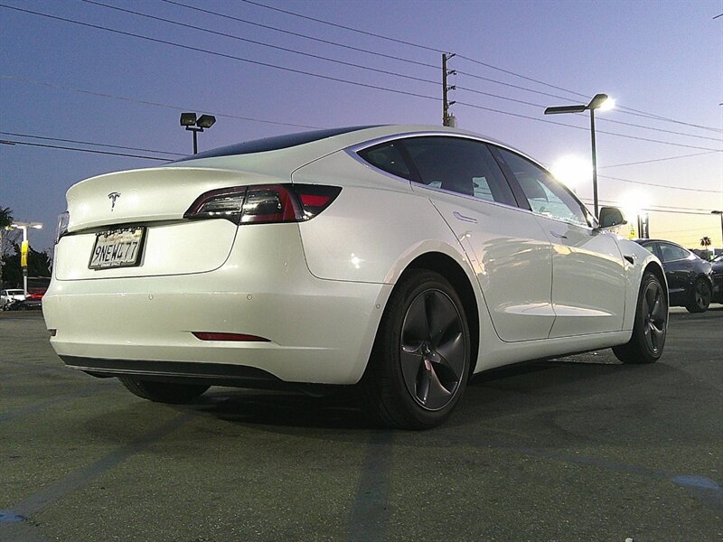 Used 2019 Tesla Model 3 Standard Range image 6