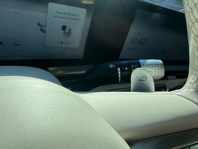 Used 2023 Genesis GV60 Advanced image 27