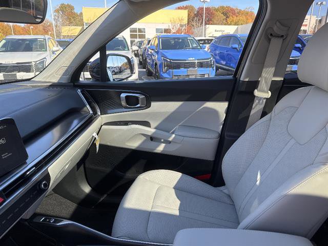 New 2026 Kia Sorento S w/ S Panoramic Sunroof Package FWD image 12