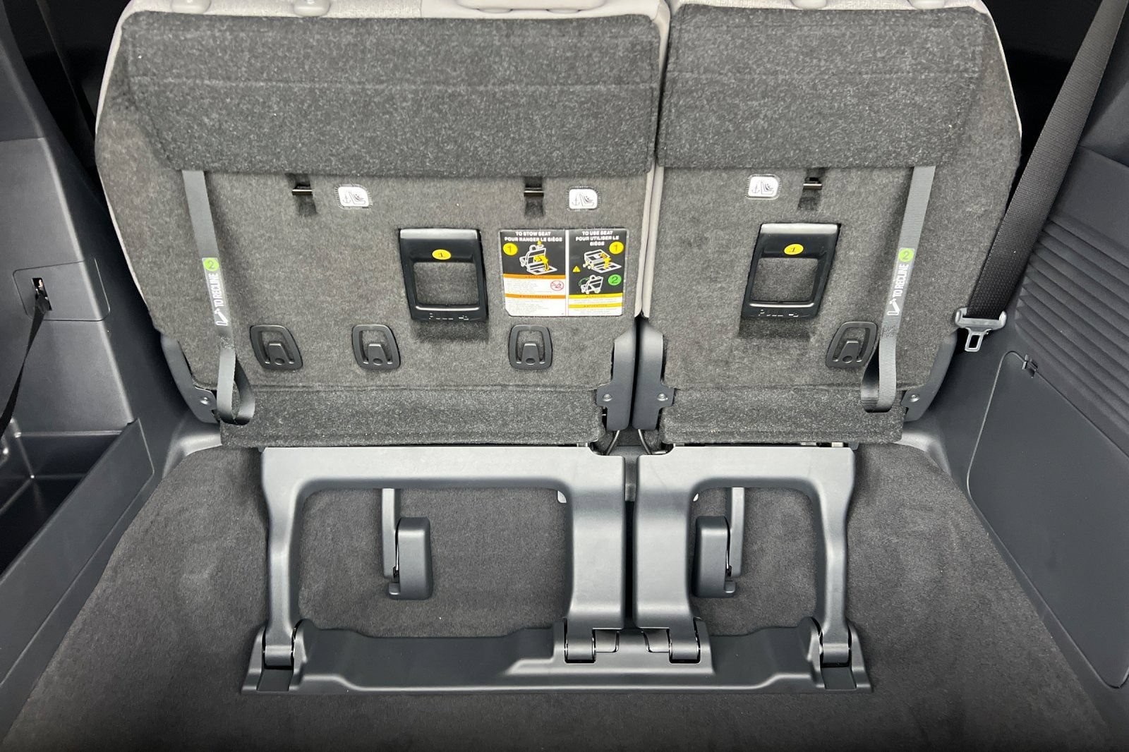 New 2026 Toyota Sienna LE FWD image 18