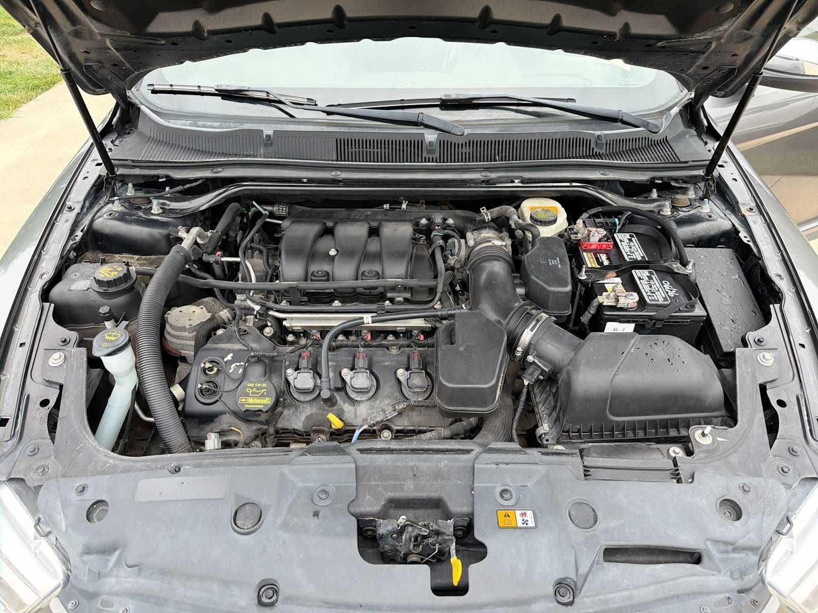 Used 2013 Ford Taurus Limited FWD image 11