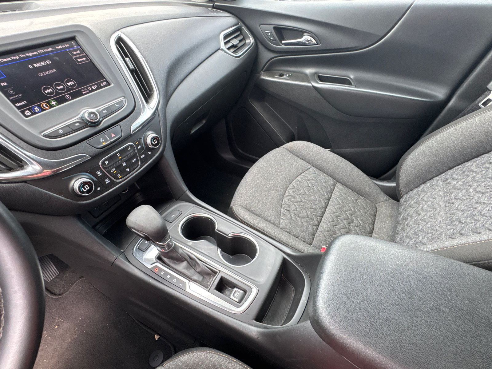 Used 2024 Chevrolet Equinox LT AWD/4WD image 28