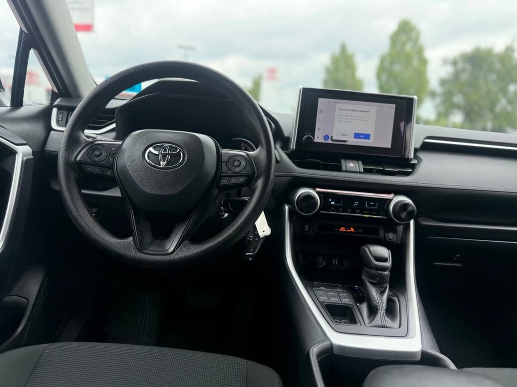 Certified 2025 Toyota RAV4 LE AWD/4WD image 21