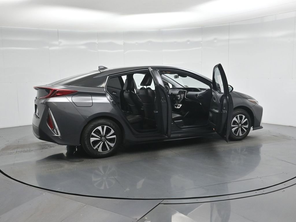 Used 2018 Toyota Prius Prime Plus image 4