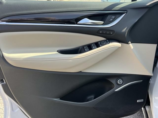 Used 2018 Buick Enclave Premium w/ Experience Buick Package FWD image 30