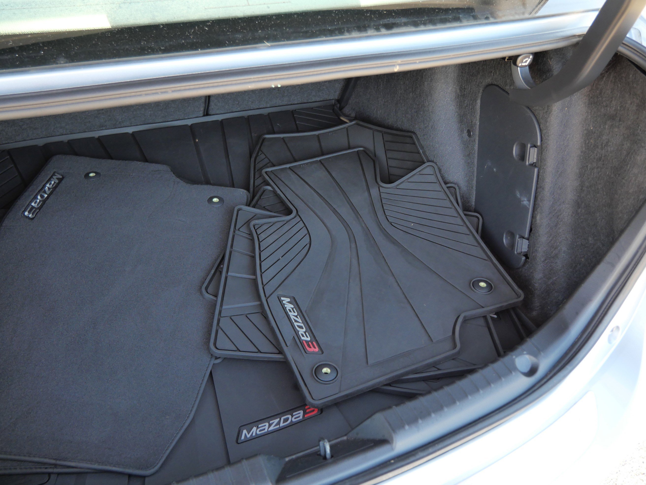 Used 2018 MAZDA MAZDA3 Grand Touring w/ Premium Equipment Package image 18