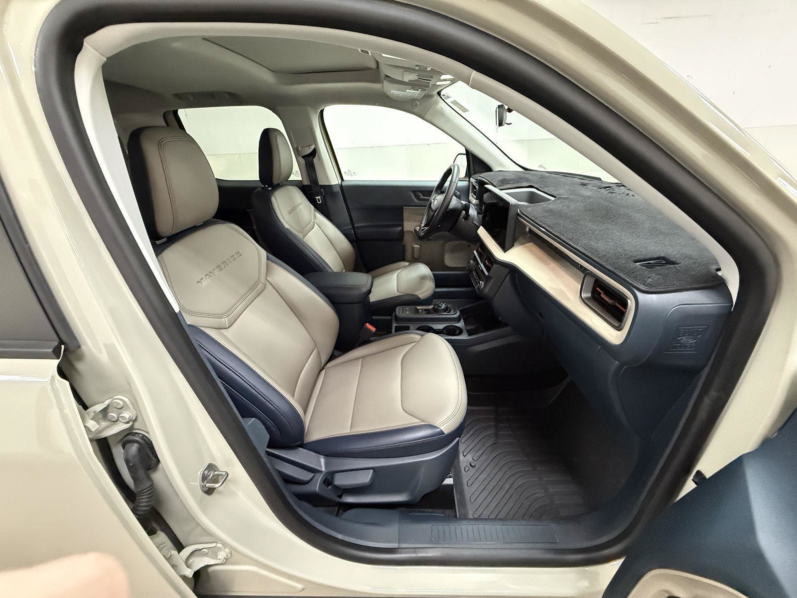 Used 2025 Ford Maverick Lariat w/ 4K Tow Package AWD/4WD image 30