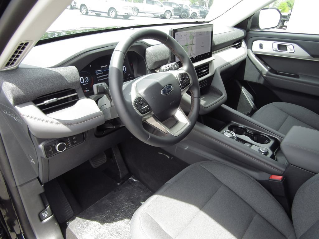 New 2026 Ford Explorer Active AWD/4WD image 10