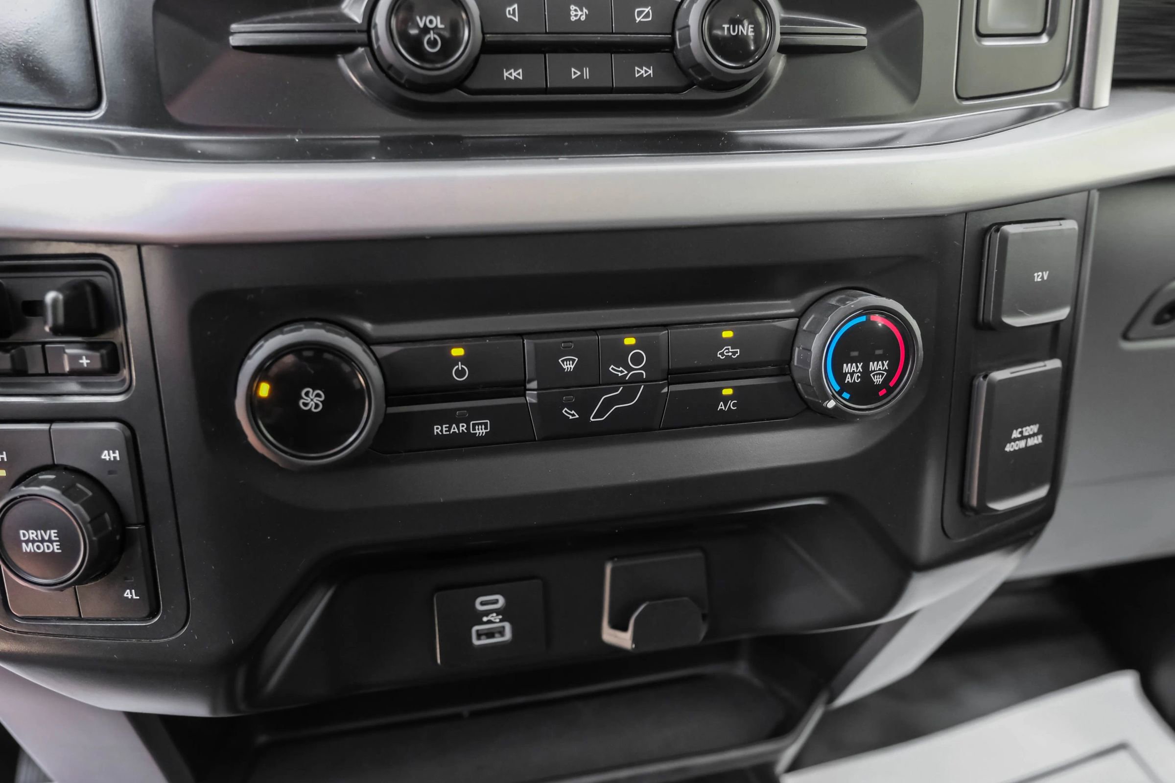 Used 2019 Ford F150 XLT w/ Equipment Group 302A Luxury image 28