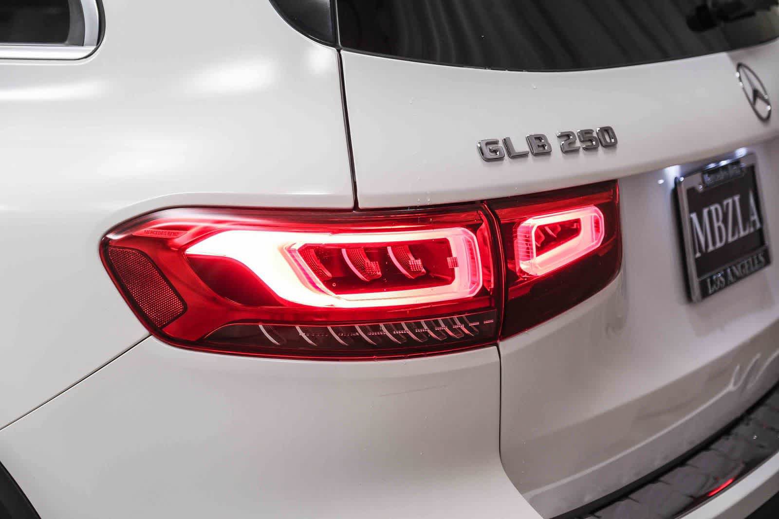 Used 2021 Mercedes-Benz GLB 250 image 7