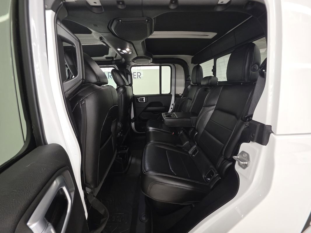 Used 2020 Jeep Gladiator Overland image 8