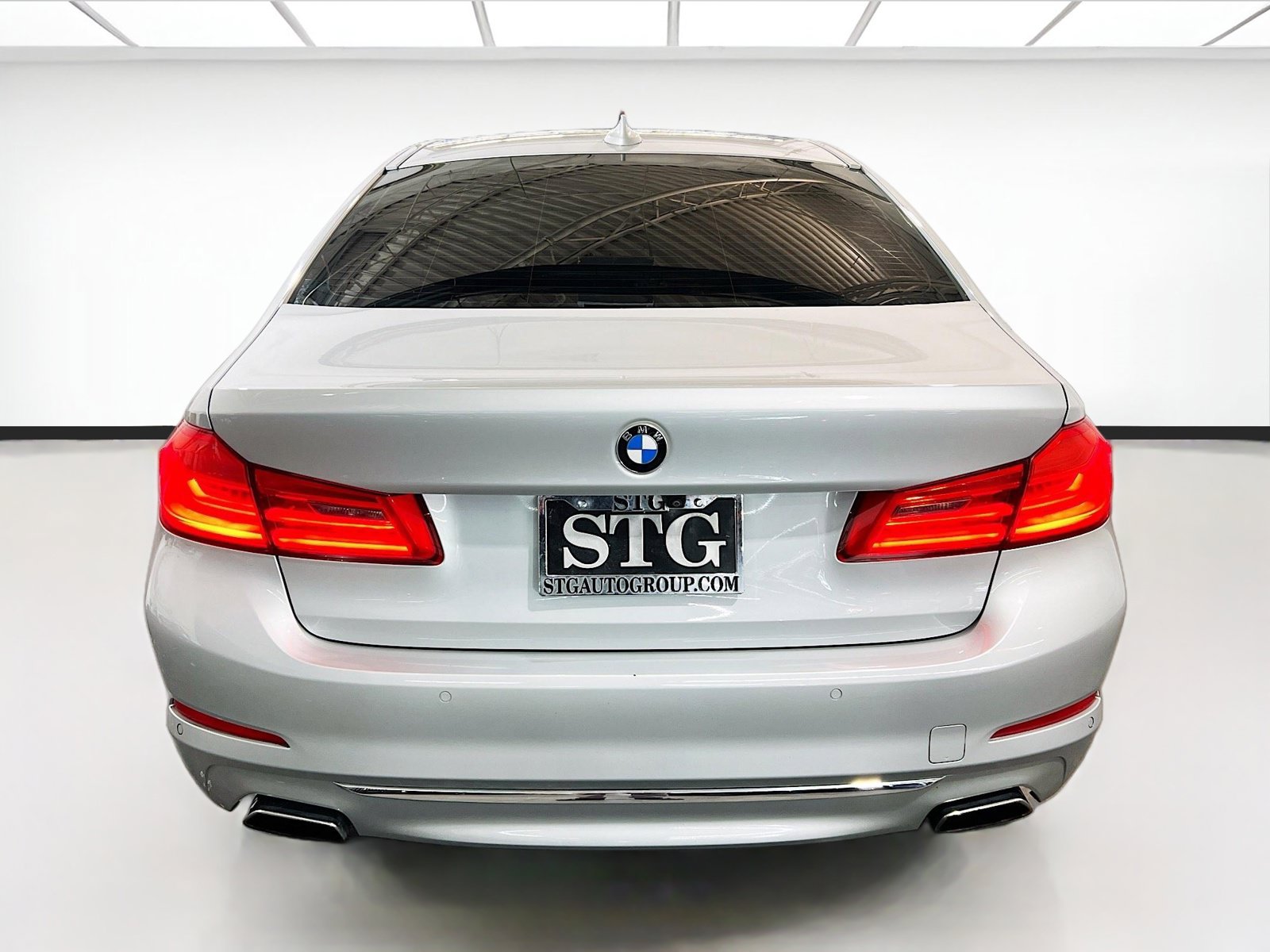 Used 2020 BMW 540i w/ Premium Package RWD image 5