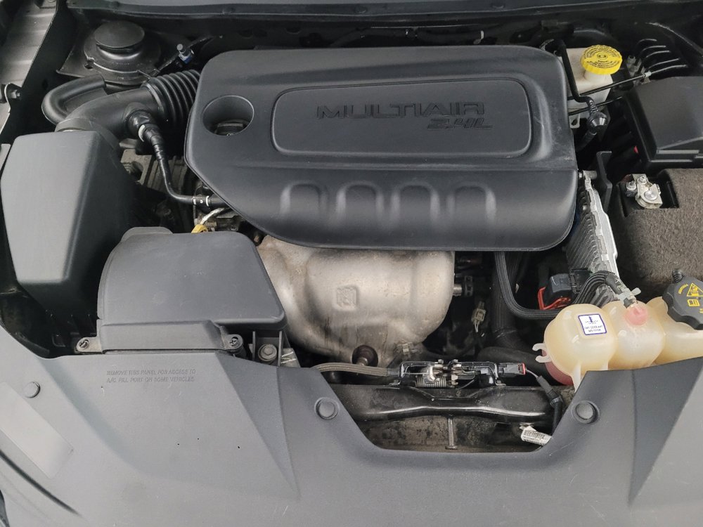 Used 2019 Jeep Cherokee Latitude Plus w/ Cold Weather Group image 30