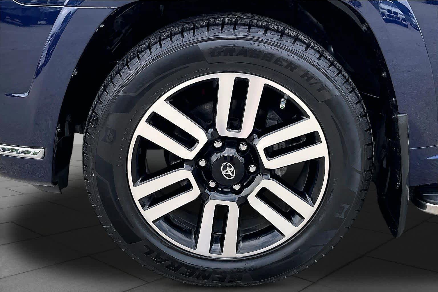 Used 2019 Toyota 4Runner Limited RWD image 10