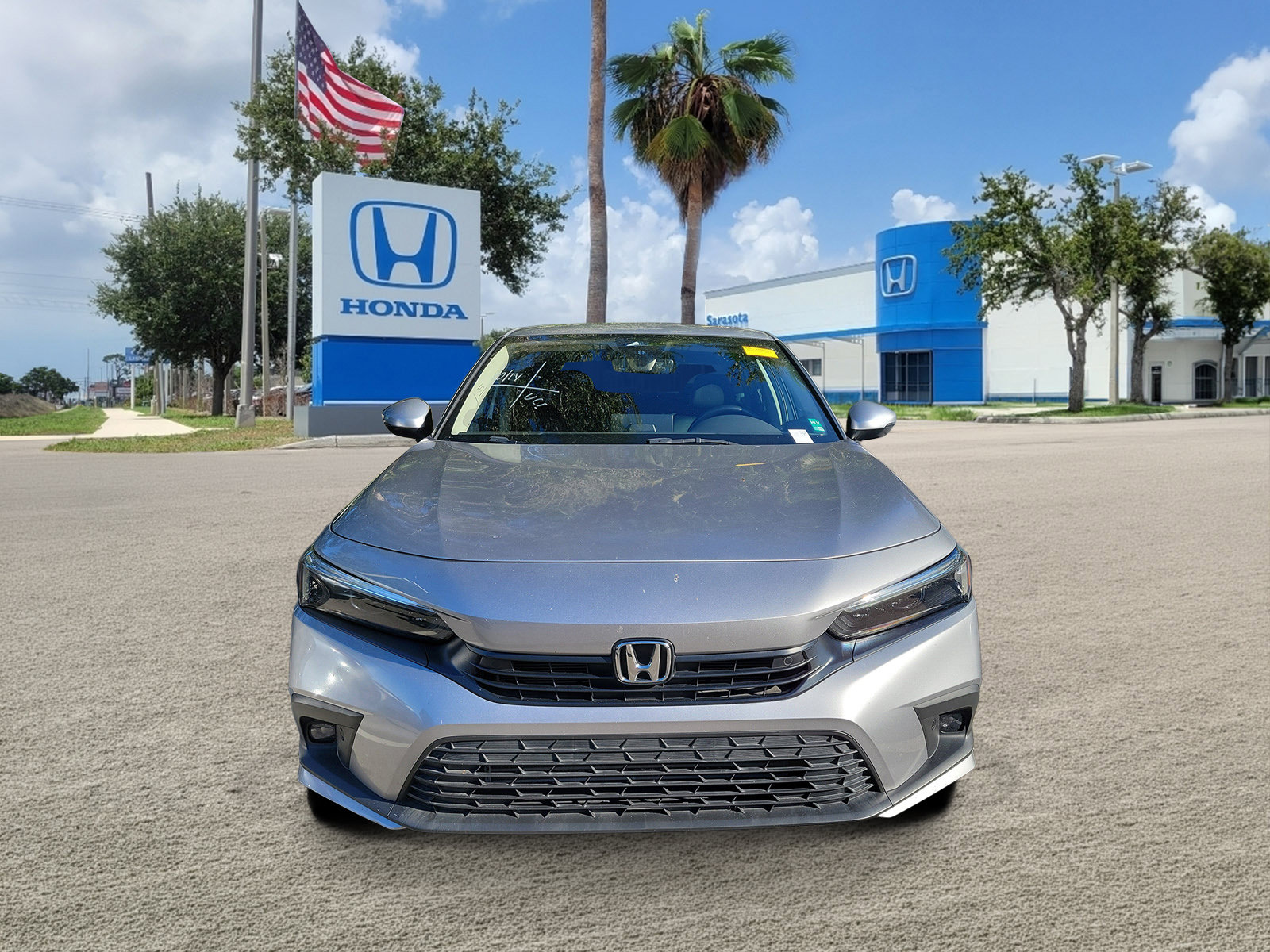 Used 2023 Honda Civic Touring image 2