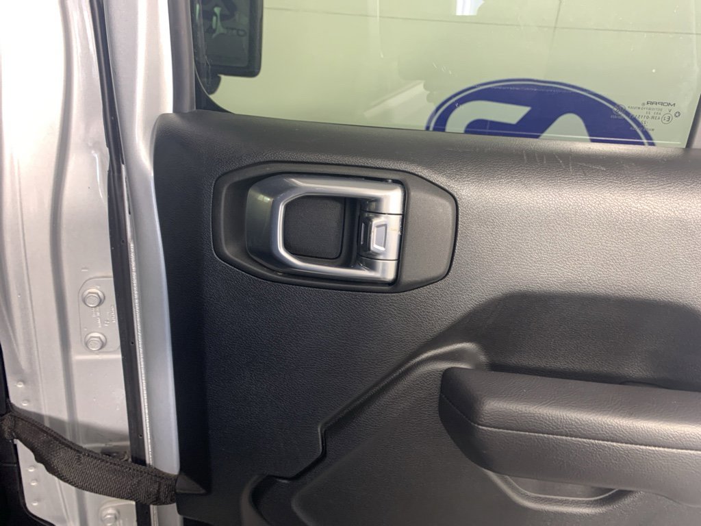 Used 2022 Jeep Wrangler Unlimited Rubicon w/ Xtreme Recon 35" Tire Package image 36