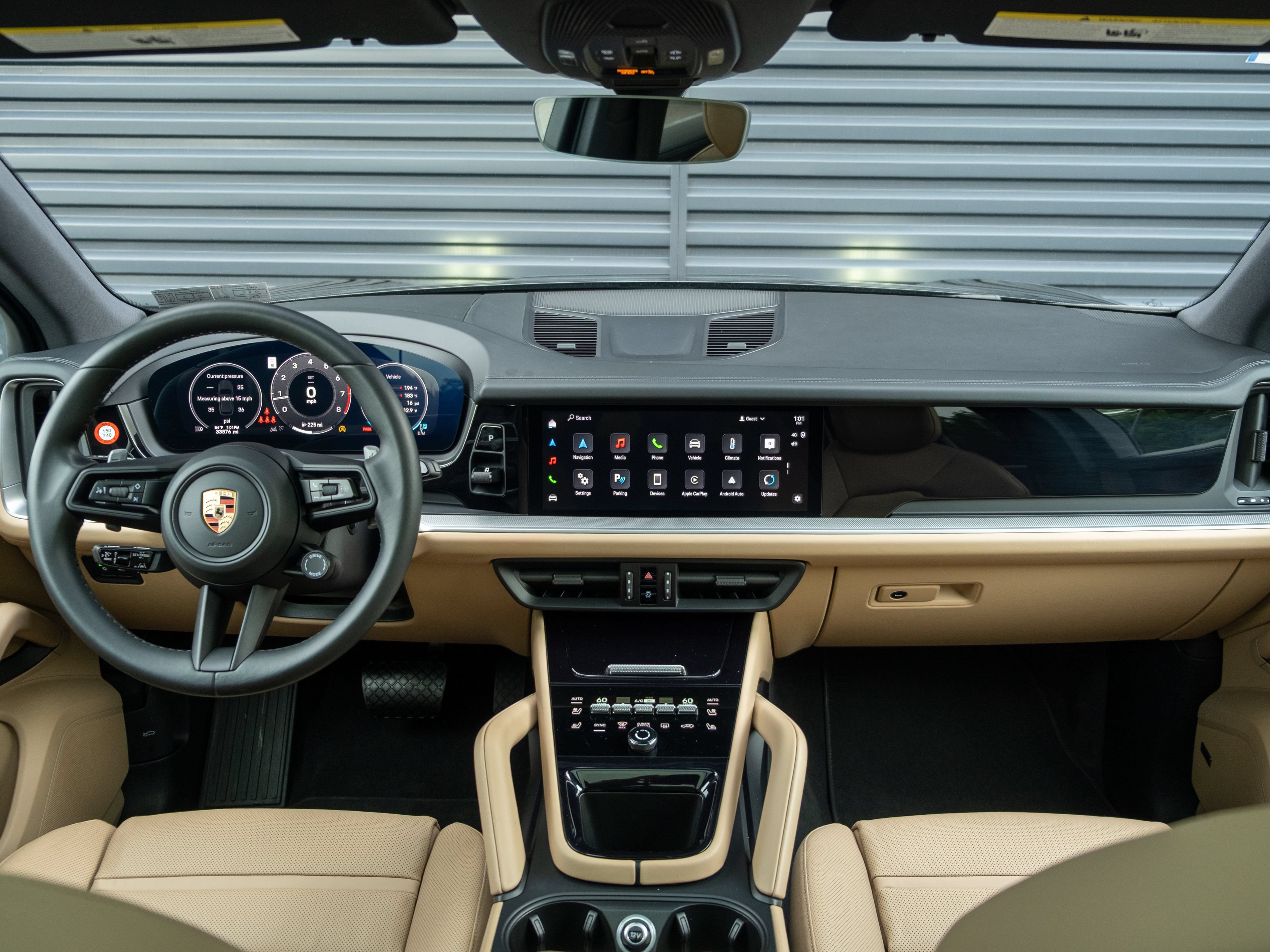 Certified 2024 Porsche Cayenne AWD/4WD image 6