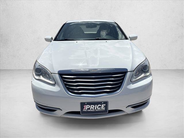 Used 2014 Chrysler 200 Touring FWD image 8