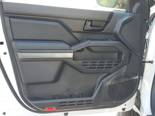 Used 2025 Toyota Tacoma SR5 image 9