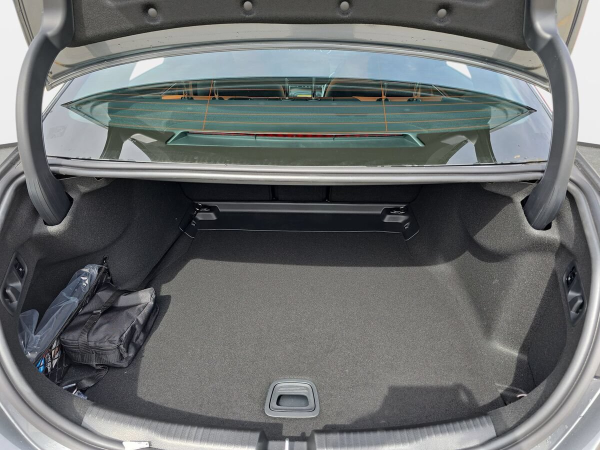 New 2026 Mercedes-Benz C 300 4MATIC Sedan image 12