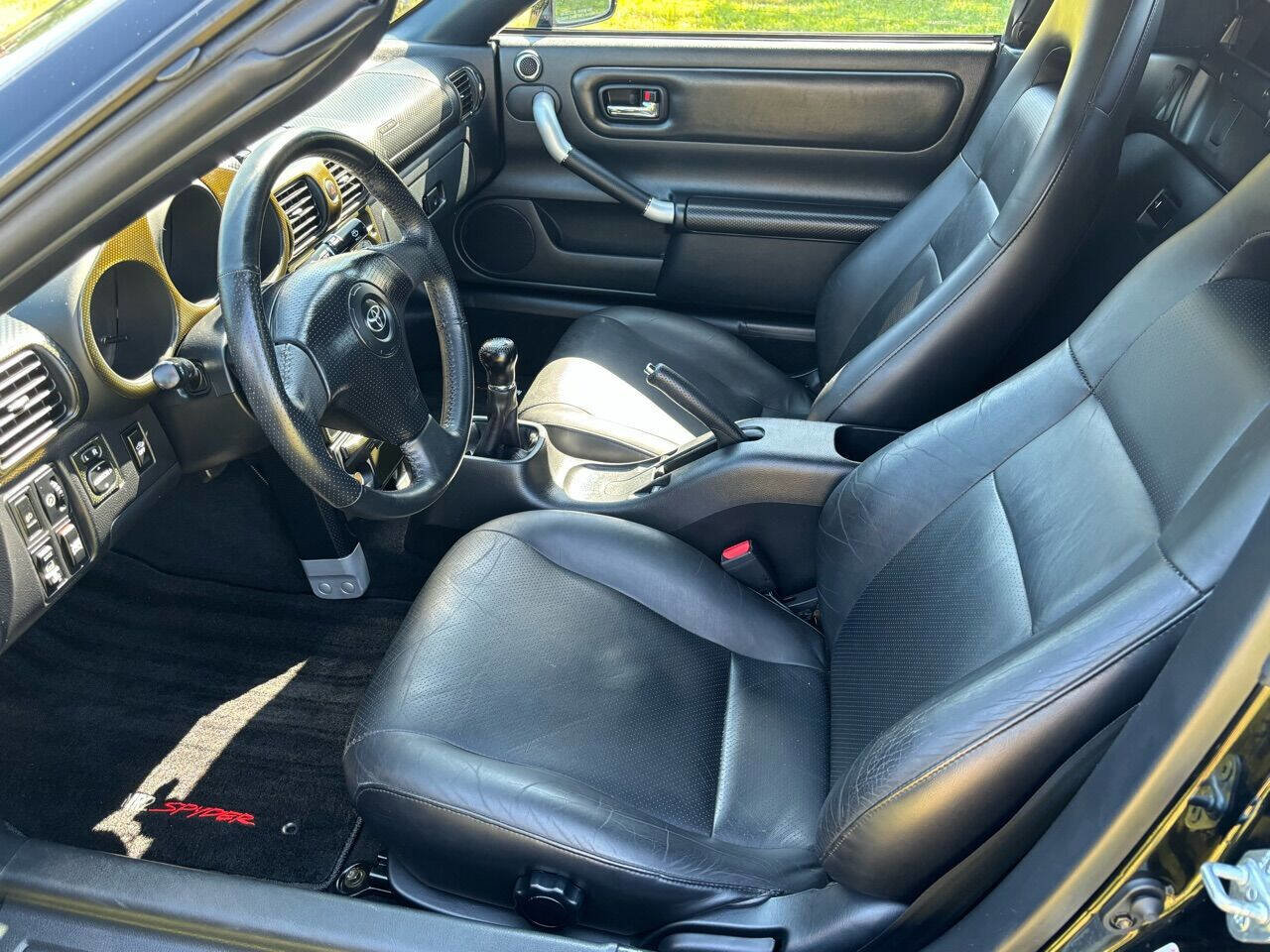 Used 2003 Toyota MR2 image 8