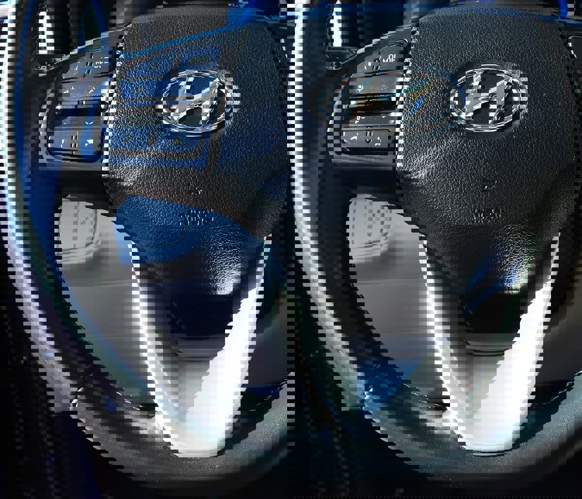 Used 2024 Hyundai Venue SEL image 53