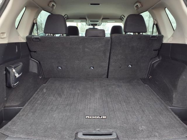 Used 2024 Nissan Rogue S image 18