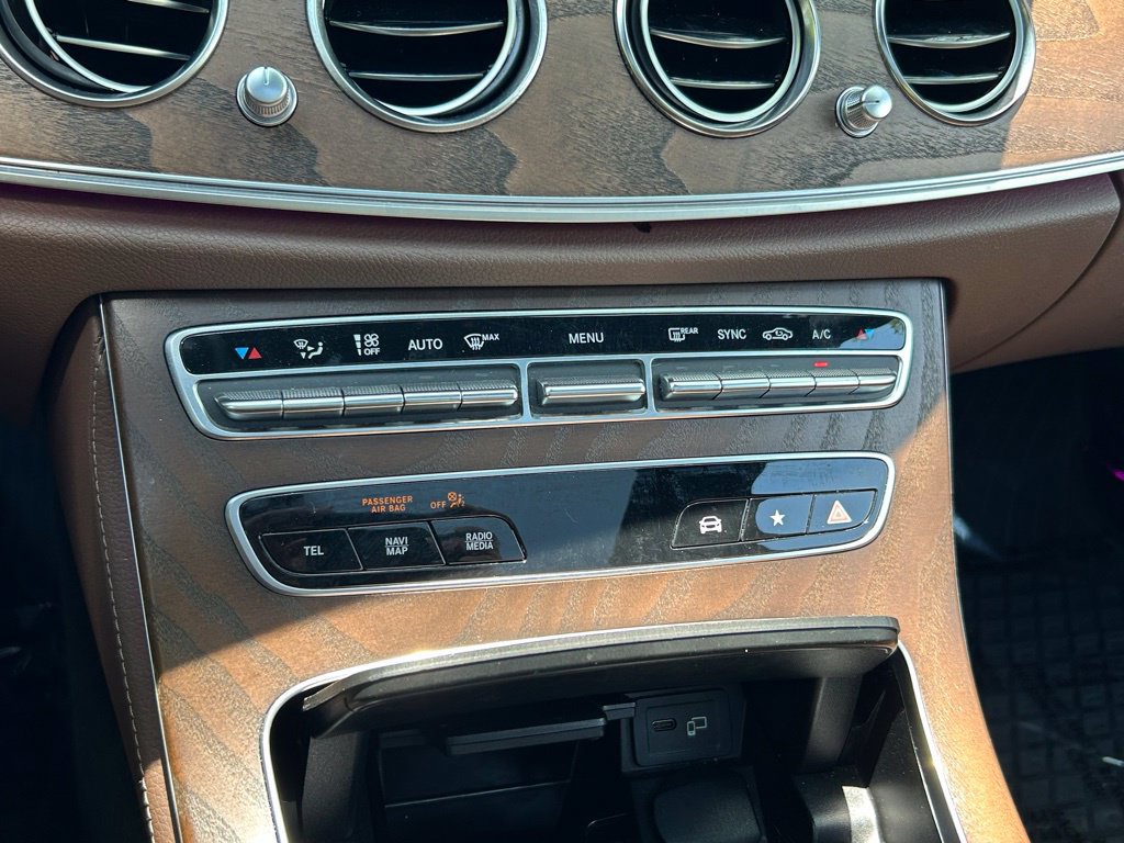Used 2023 Mercedes-Benz E 350 4MATIC Sedan image 22