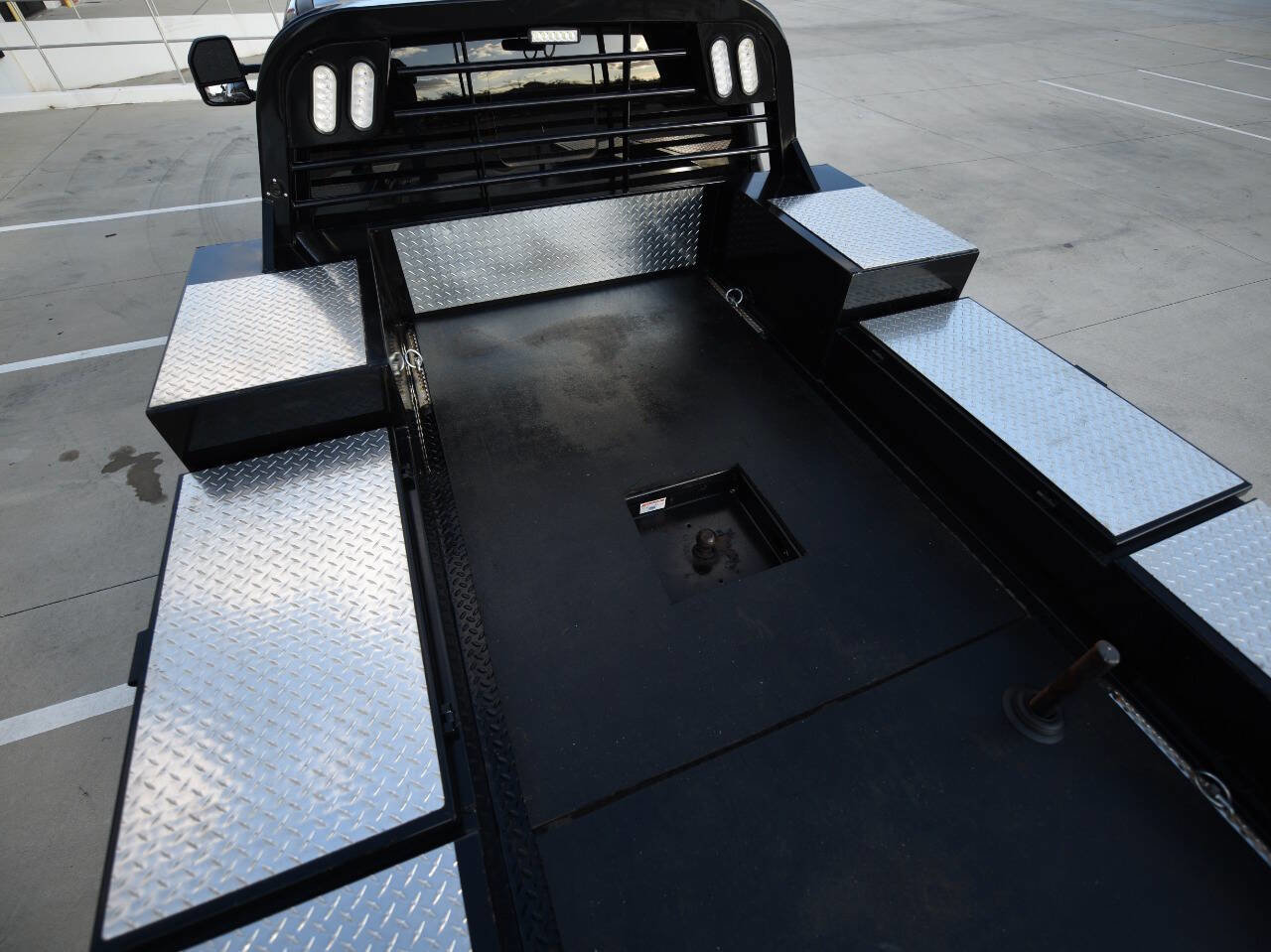 Used 2022 Ford F450 Platinum w/ FX4 Off-Road Package image 13