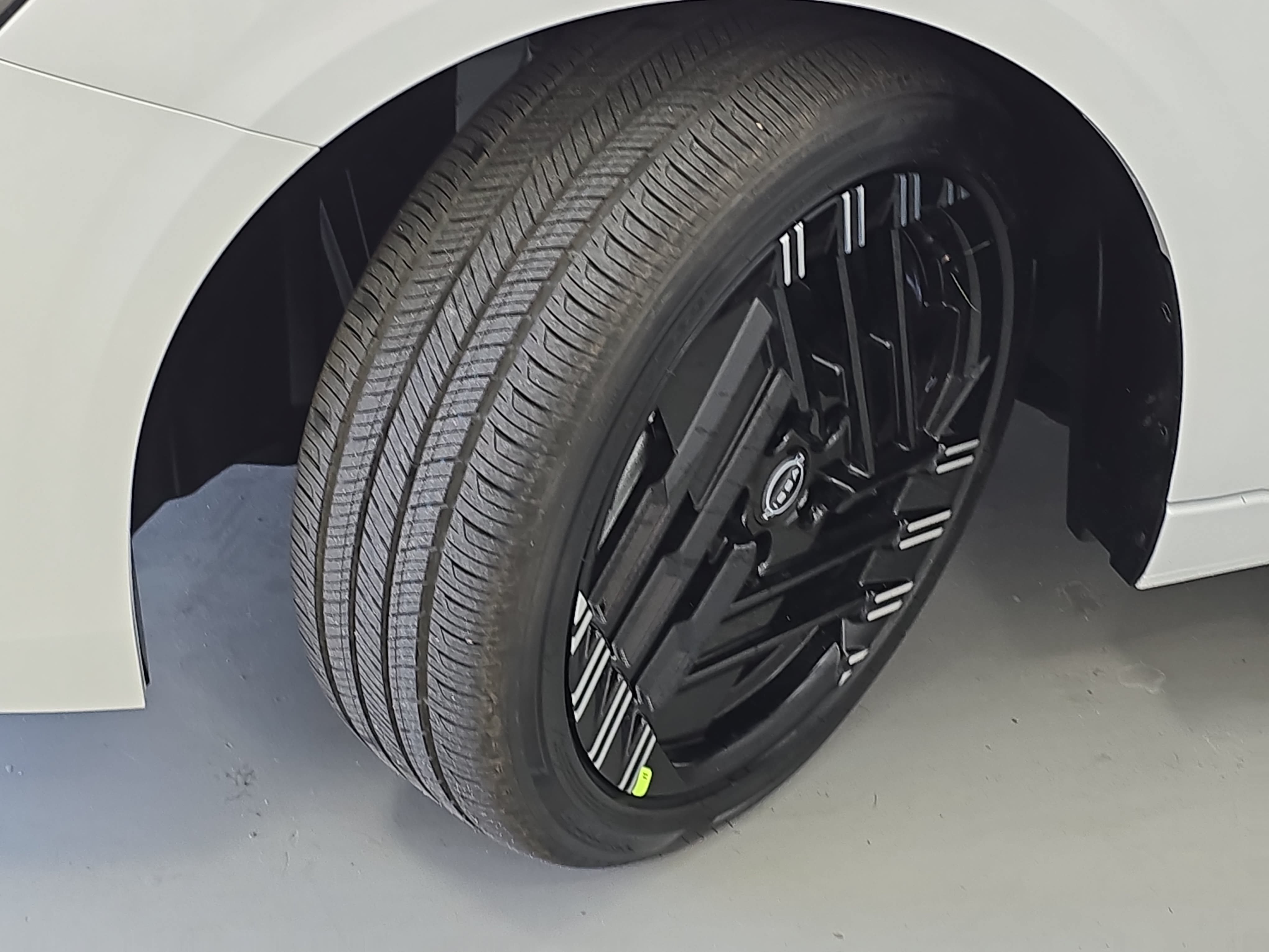 New 2026 Nissan Sentra SR w/ Floor Mat Package FWD image 31