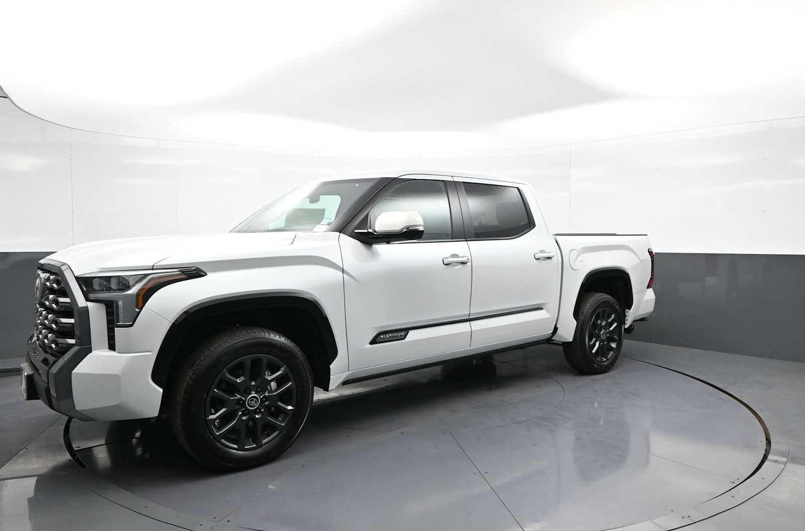 New 2024 Toyota Tundra Platinum AWD/4WD image 10