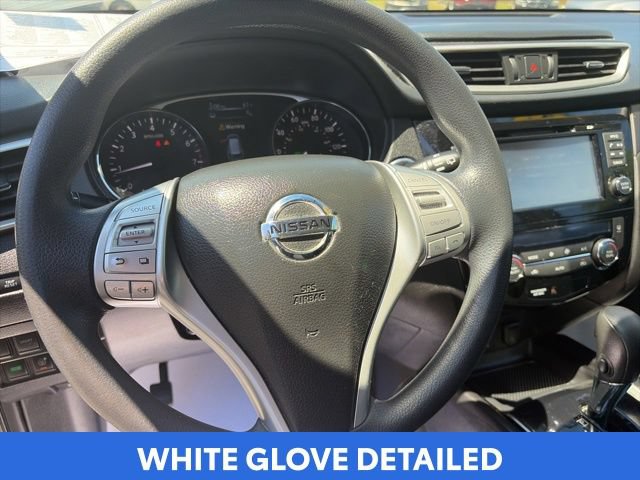 Used 2015 Nissan Rogue SV w/ SV Premium Package FWD image 16