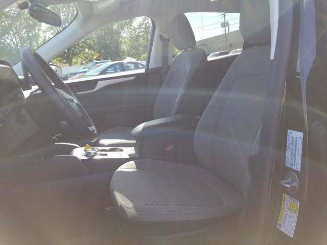 Used 2022 Ford Escape SE w/ Cold Weather Package image 13