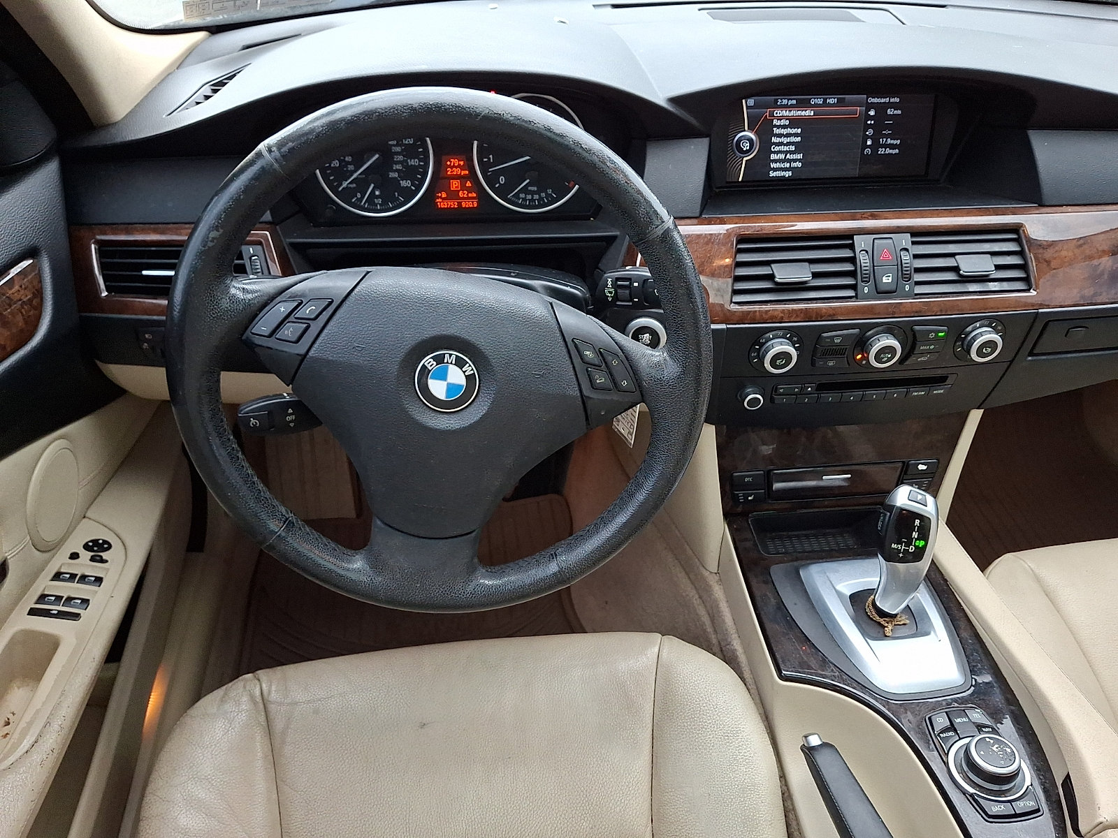 Used 2010 BMW 528i xDrive Sedan AWD/4WD image 12