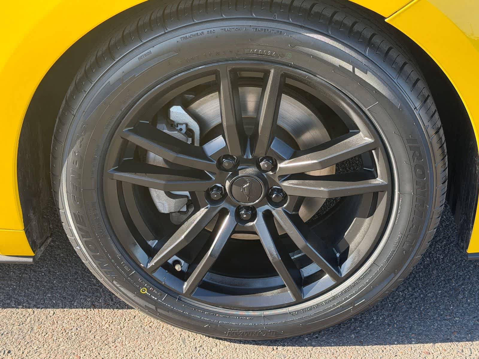 Used 2016 Ford Mustang Premium RWD image 9