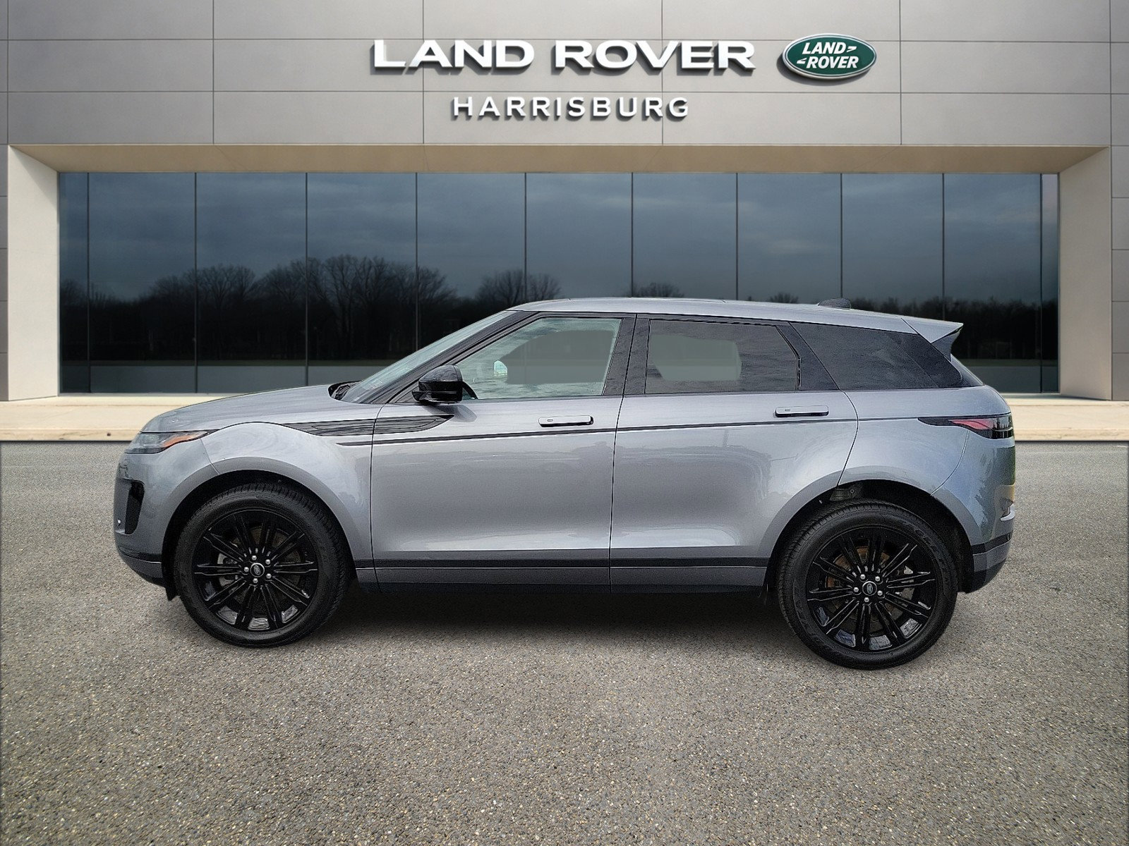 Used 2024 Land Rover Range Rover Evoque S image 2