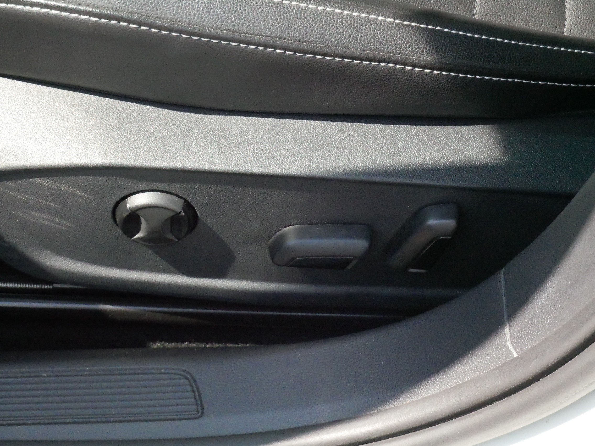 Certified 2023 Volkswagen Jetta SE w/ Panoramic Sunroof Package FWD image 20
