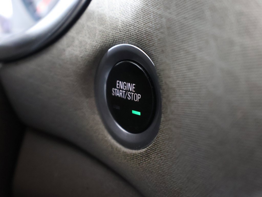 Used 2020 Chevrolet Malibu LT image 30