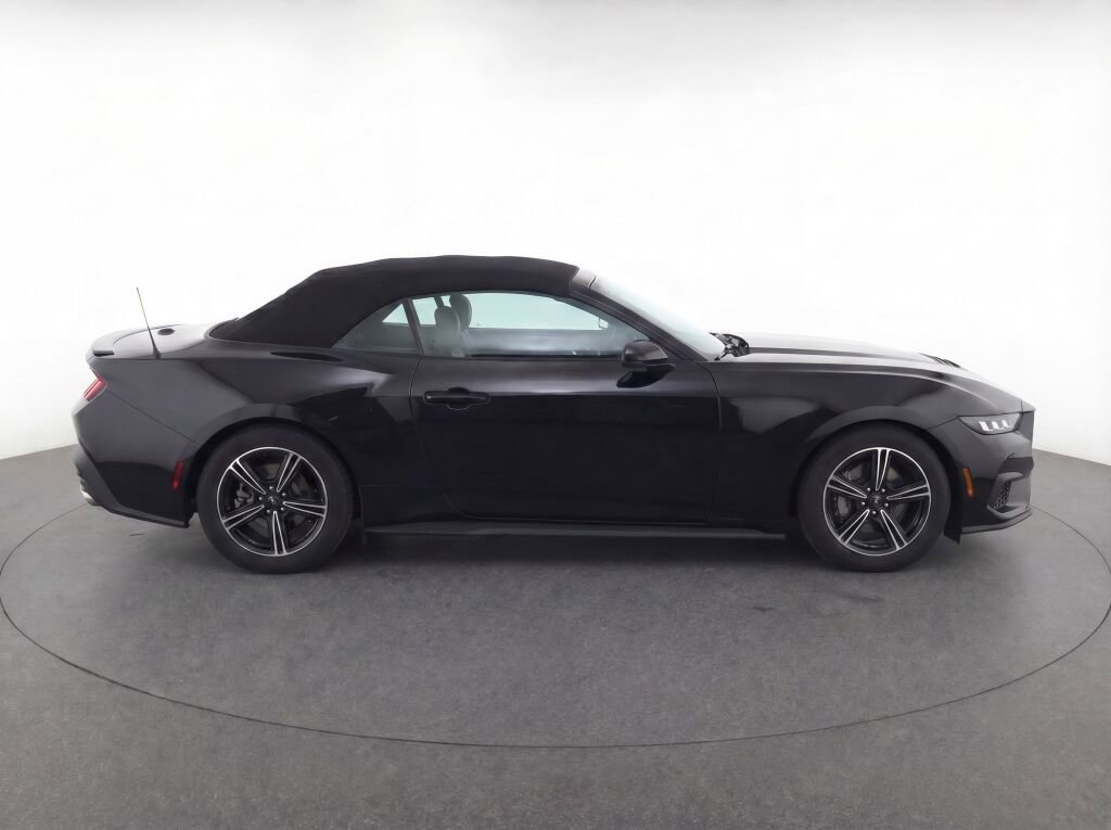 Used 2025 Ford Mustang Premium RWD image 37