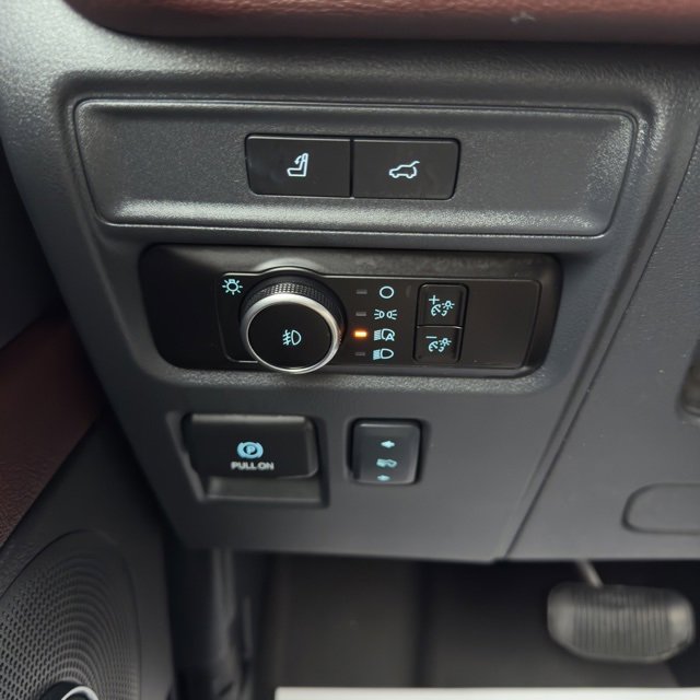 Used 2024 Ford Expedition Max Limited image 30